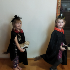 Solnařovi - Anna a Ella (1).jpg